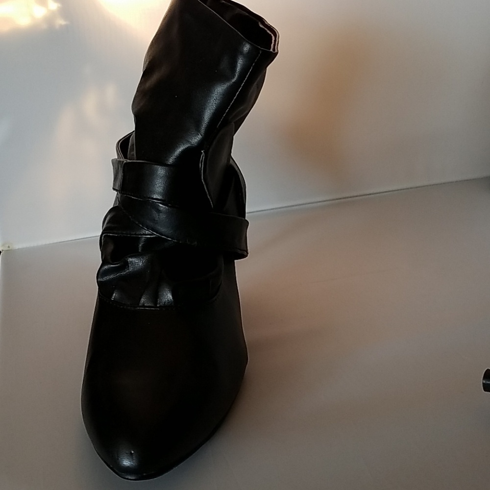 Wild Diva Slouch Boot w ribbon accent - Picture 4 of 7